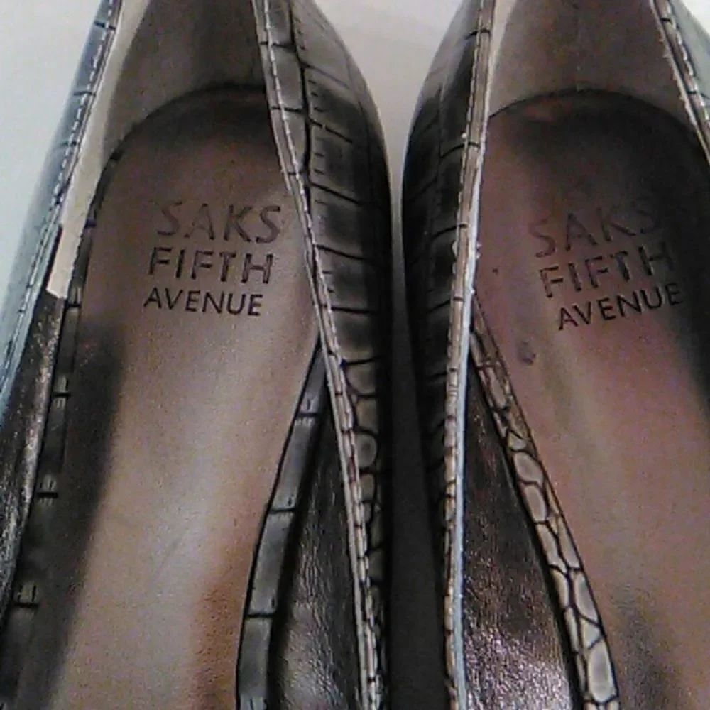 Saks Fifth Avenue Pewter Reptile Embossed Flats - Picture 5 of 14